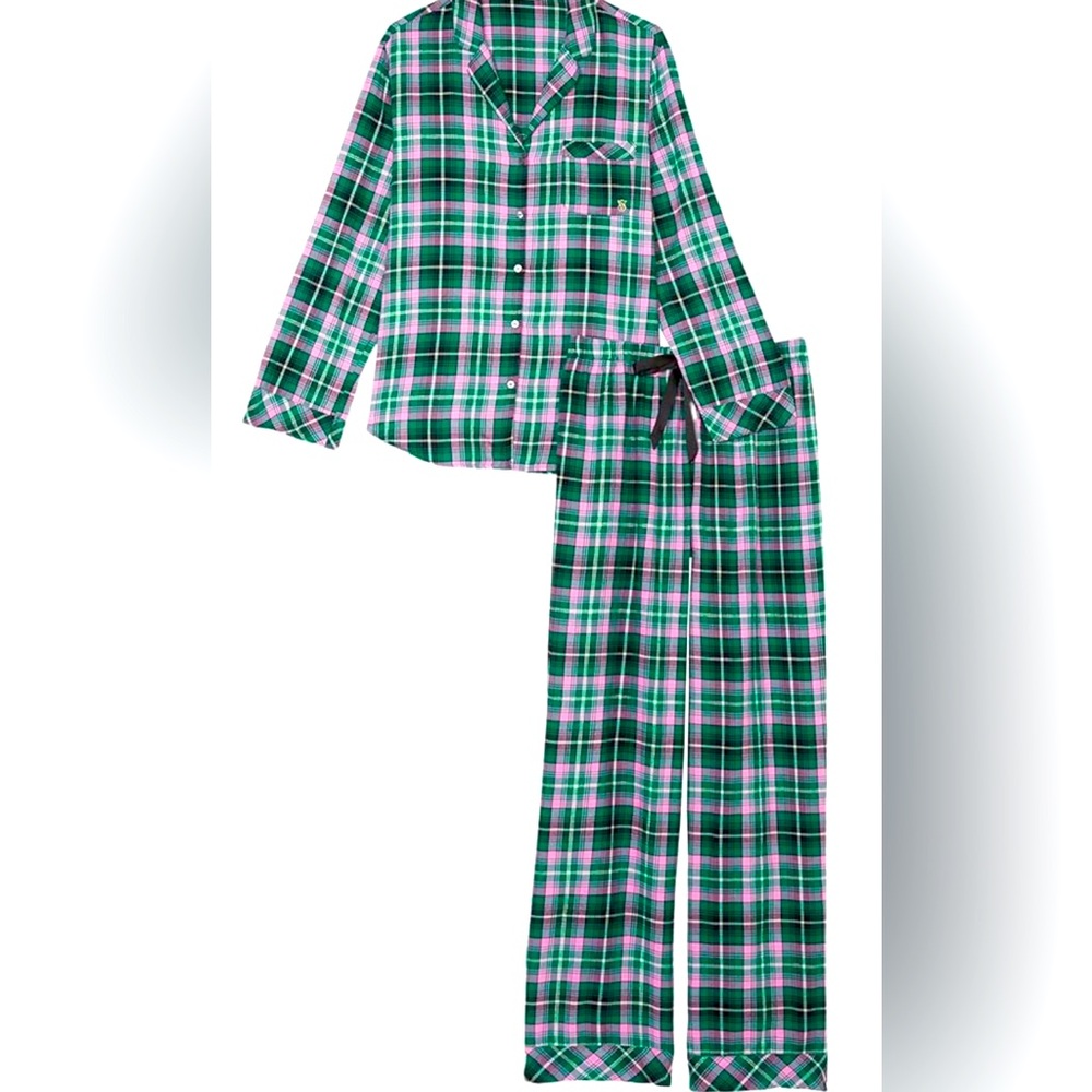 Victoria's Secret NWT
Modal Flannel Pajamas
Green and Pink💚💖